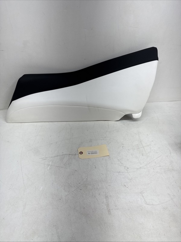 2017-2022 TESLA 3 REAR SEAT RIGHT SIDE TRIM CUSHION 1096027-02-I 39090 UP