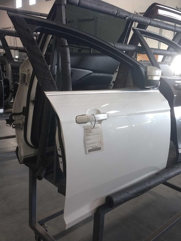 2012-2014 Ford Focus Right Front Door White Electric Windows 102K Miles