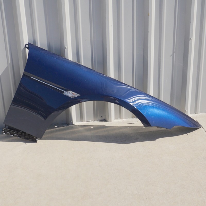 04-10 OEM BMW E63 E64 645 650 M6 Front Right Side Fender Panel