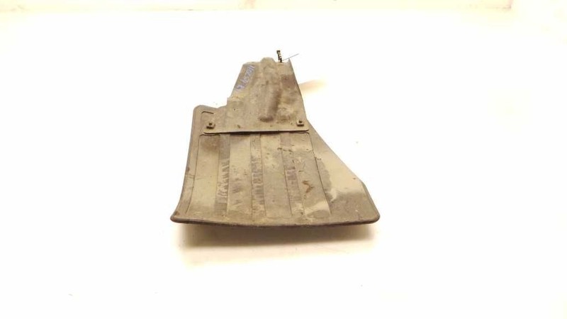 89 TTOYOTA RIGHT REAR MUD FLAP