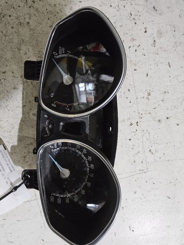 Speedometer Cluster MPH ID D2BT-10849-GAV Fits 17-19 FIESTA 3381846