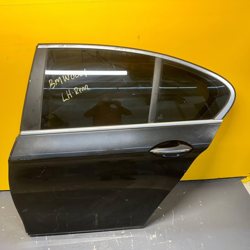 2011-2016 BMW 528I Rear Door (electric) Sunshade Option Lh -black