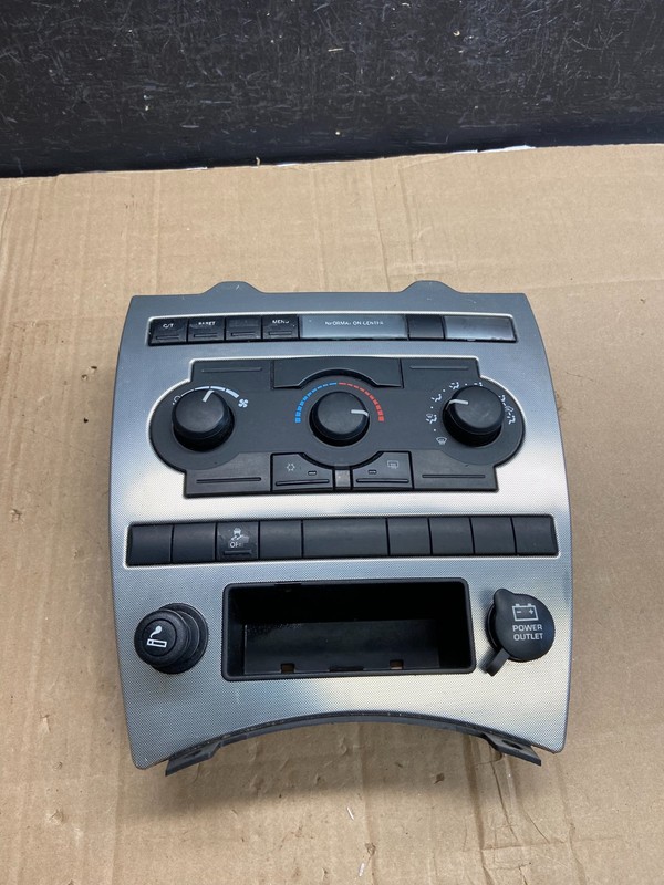 2005 2006 2007 Jeep Commander Grand Cherokee A/C Climate Control Bezel AD7111 DG