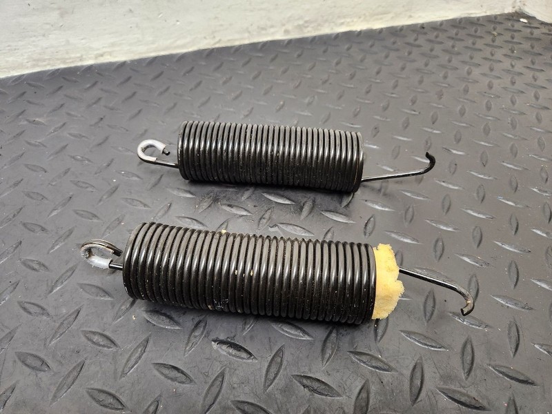07-13 Mercedes-Benz S-Class Trunk Lid Hinge Springs Pair OEM 2217500336