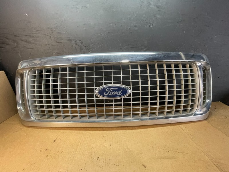 1999 to 2004 Ford F250 Super Duty Front Upper Grill Grille Oem AC5073 DG