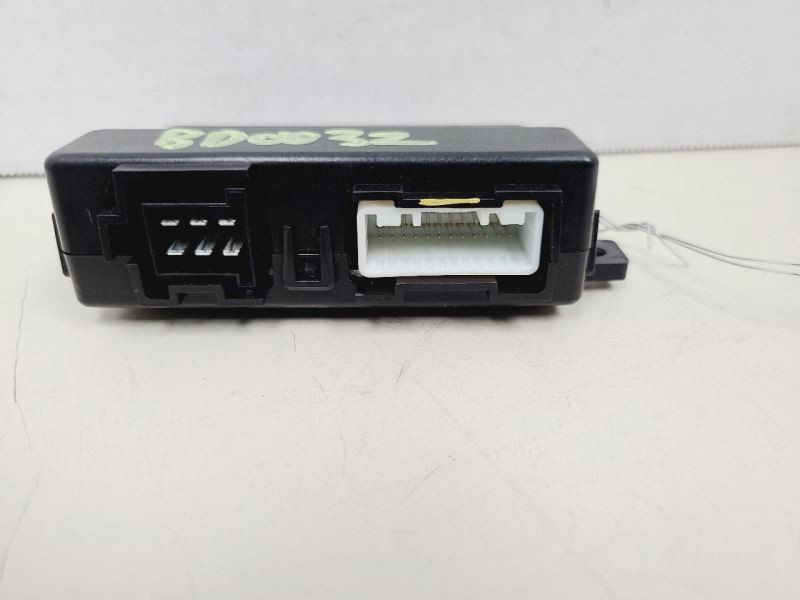 Rear Heat & Cooled Seat Control Module Fits 2016 Hyundai Equus 567975