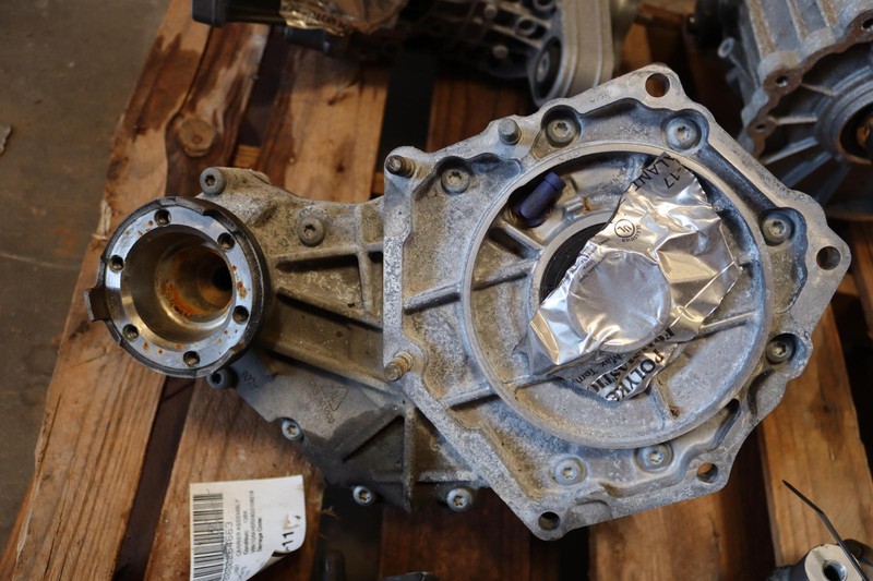 2013-2018 CADILLAC ATS AWD AUTOMATIC TRANSMISSION TRANSFER CASE BOX OEM