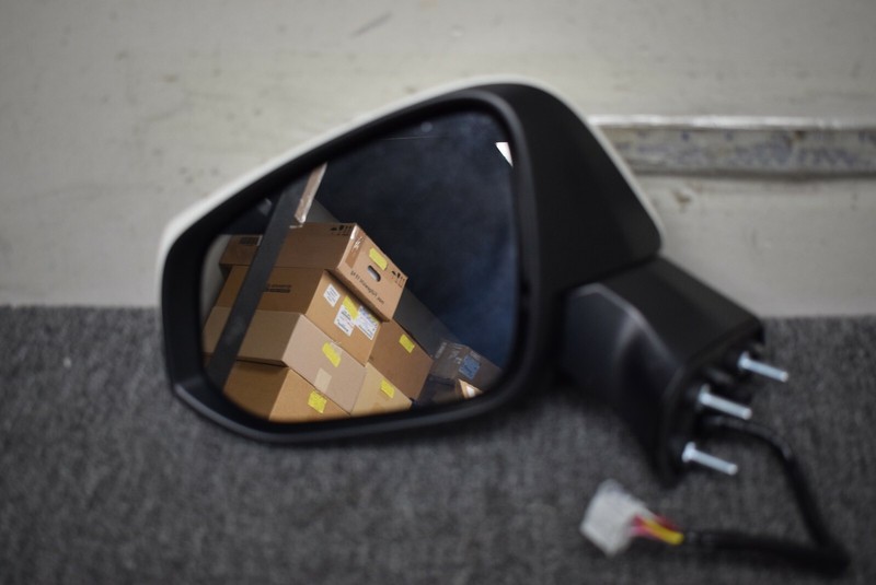 SIDE MIRROR LEFT SIDE FACTORY OEM