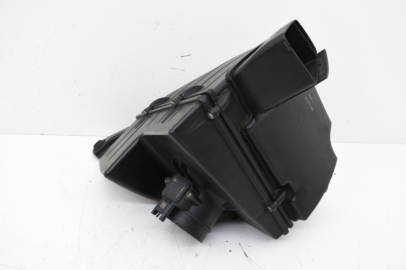 2009 BMW 328i E90 Engine Air Intake Cleaner Filter Housing Box OEM KW27