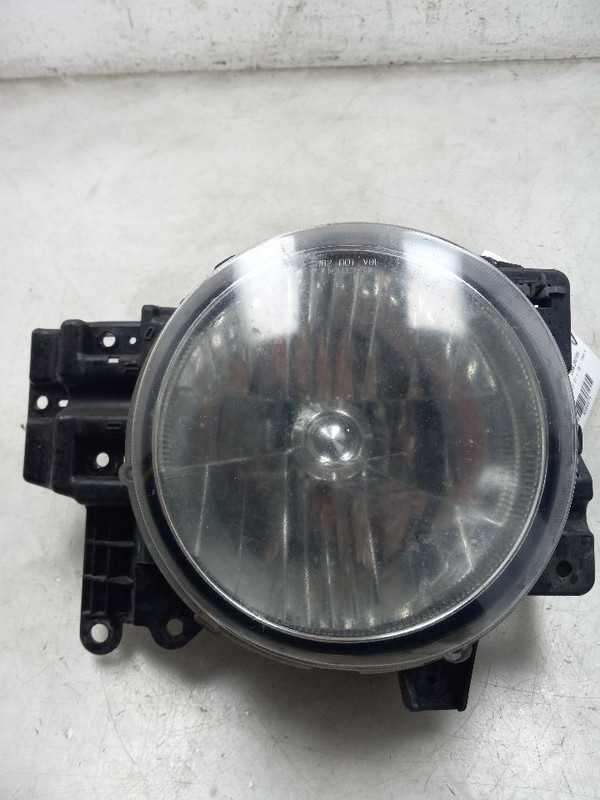 07-14 TOYOTA FJ CRUISER 4.0L 4WD AT PASSENGER SIDE FRONT HEADLIGHT ASSEMBLY