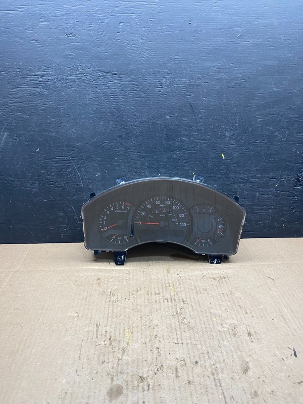 2004 to 2005 Nissan Titan Speedometer Cluster Gauge Bezel P5672 DG