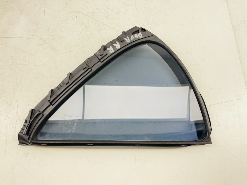 2011–2014 Lexus CT200h Rear Right Door Quarter Glass Window OEM 68188-76010