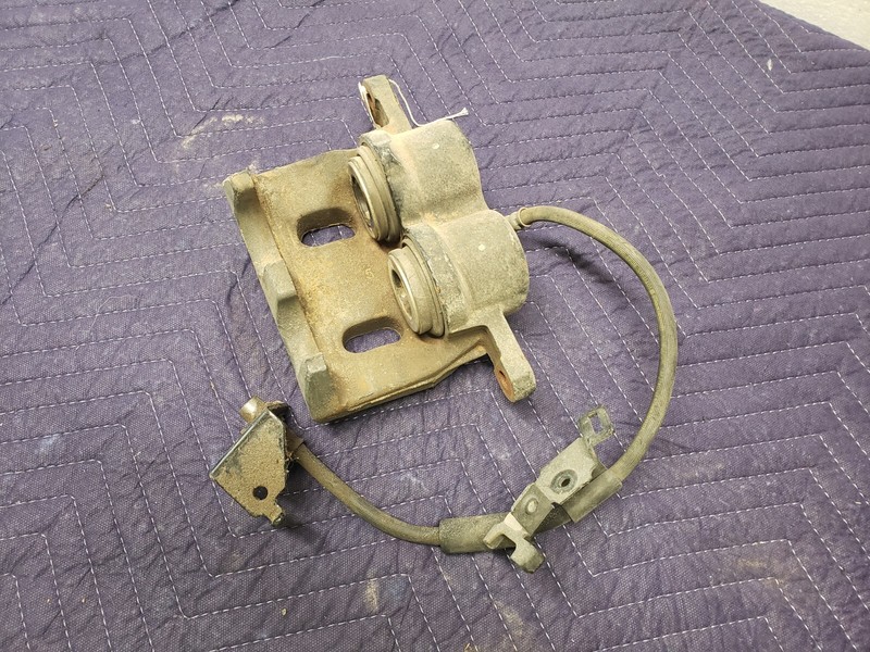2014-2019 Chevrolet Silverado 1500 Front Left Brake Caliper Sierra 1500 OEM