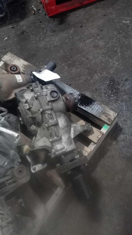 Used Differential Carrier Assembly fits: 2018 Kia Stinger rear 3.3L w/o limited