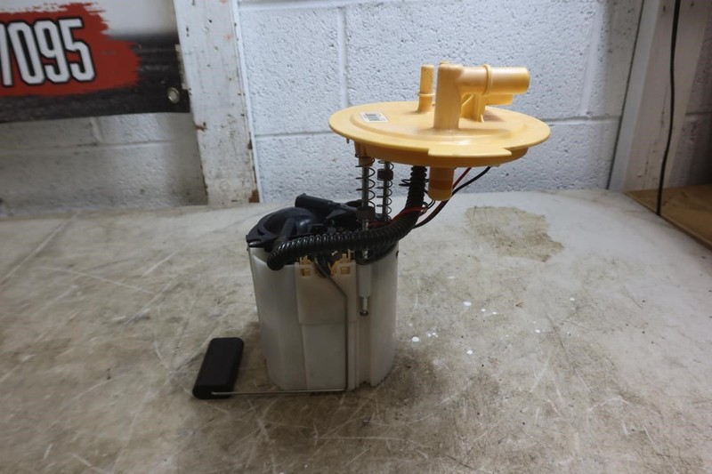 2018-2026 Jeep Wrangler JL 3.6L OEM Fuel Pump Assembly 52030306