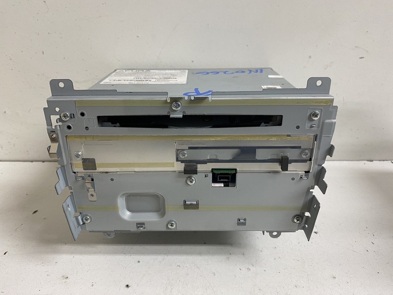 2013-2015 Acura ILX Tech 39540-TX6-A110-M1 Radio Stereo 2 DIN Disc CD Player
