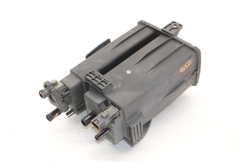 09-20 Nissan 370Z Coupe Fuel Vapor Evaporation Canister 14950AM600