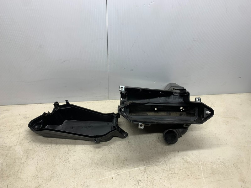 2006-2013 LEXUS IS250 ECM MODULE FUSE HOLDER BOX SHELL BRACKET OEM