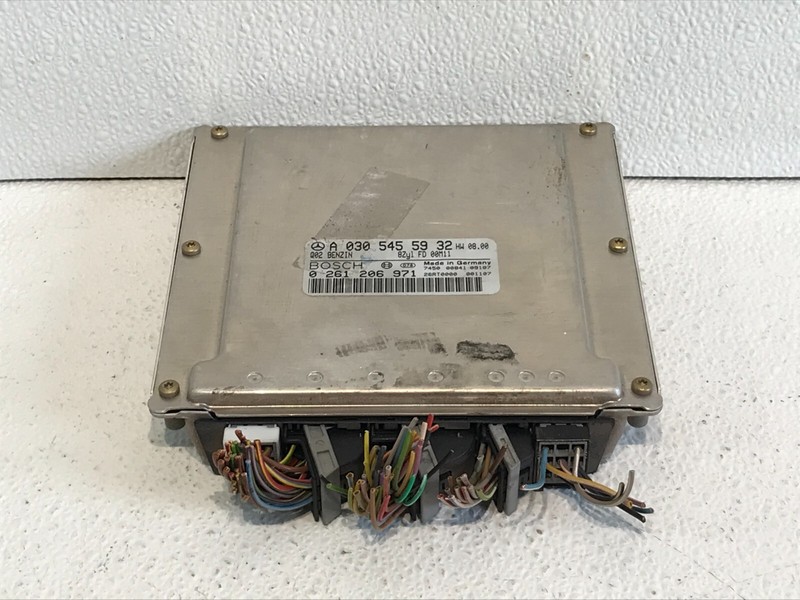00-02 MERCEDES BENZ S430 S500 CL500 ML500 Engine Control Module A0305455932
