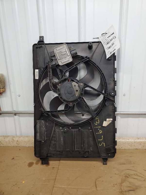 Radiator Fan Motor Fan Assembly XC70 Fits 11-16 VOLVO 70 SERIES 294194