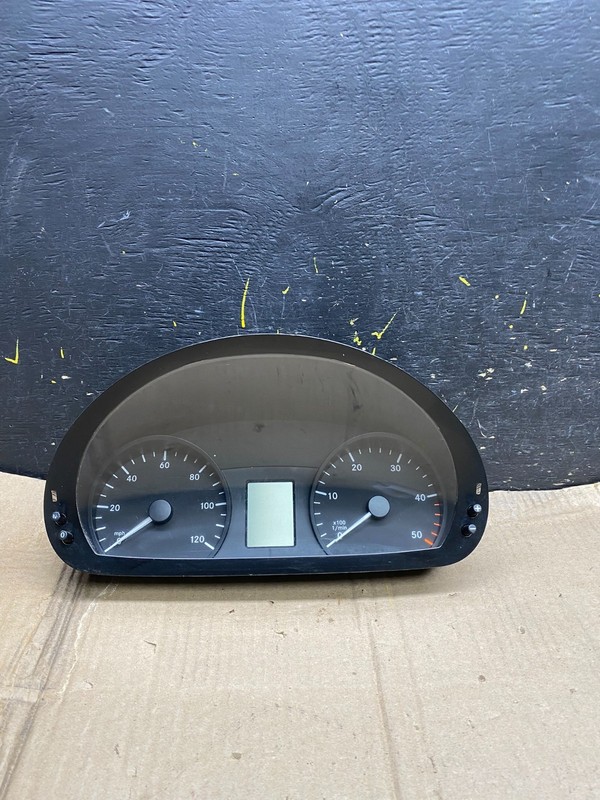 2003 to 2006 Sprinter 2500 3500 Instrument Speedometer Gauge Cluster x5728 DG