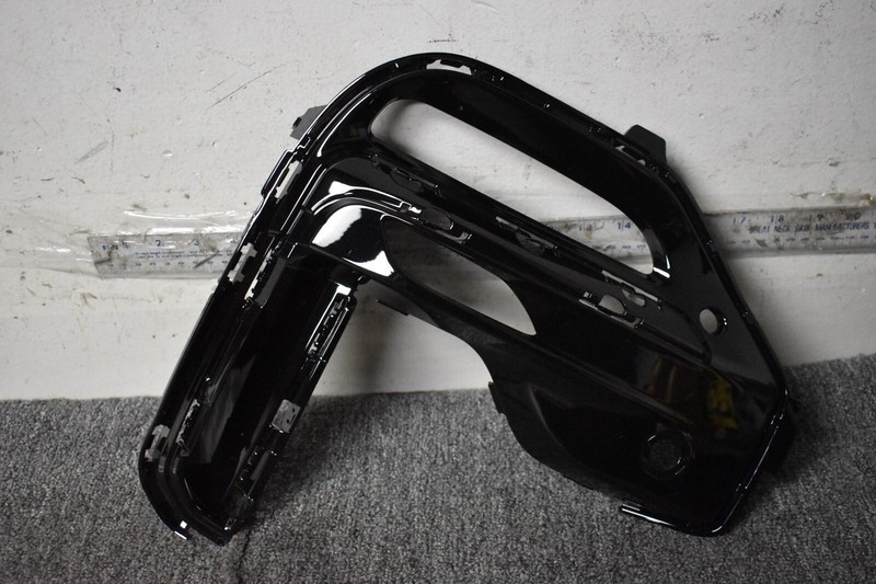 2018-2021 BMW X5 SPORT FRONT BUMPER FOG LIGHT GRILLE RIGHT SIDE FACTORY OEM