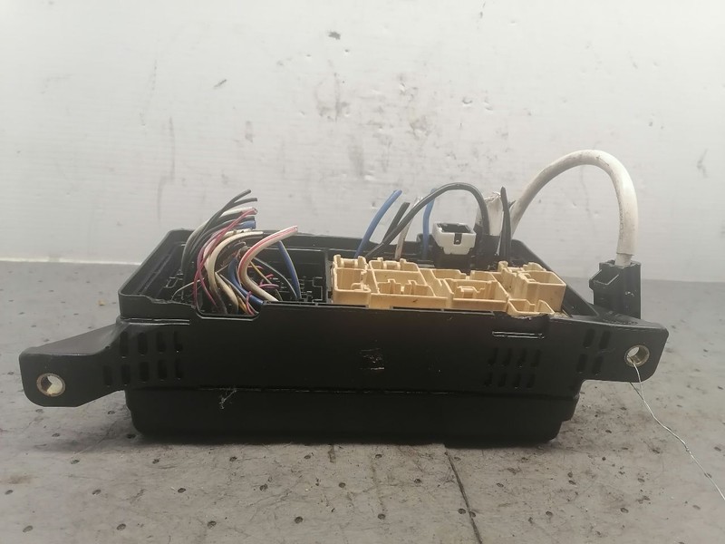 Fuse Box Engine Fits 00-03 LEXUS RX300 1279162