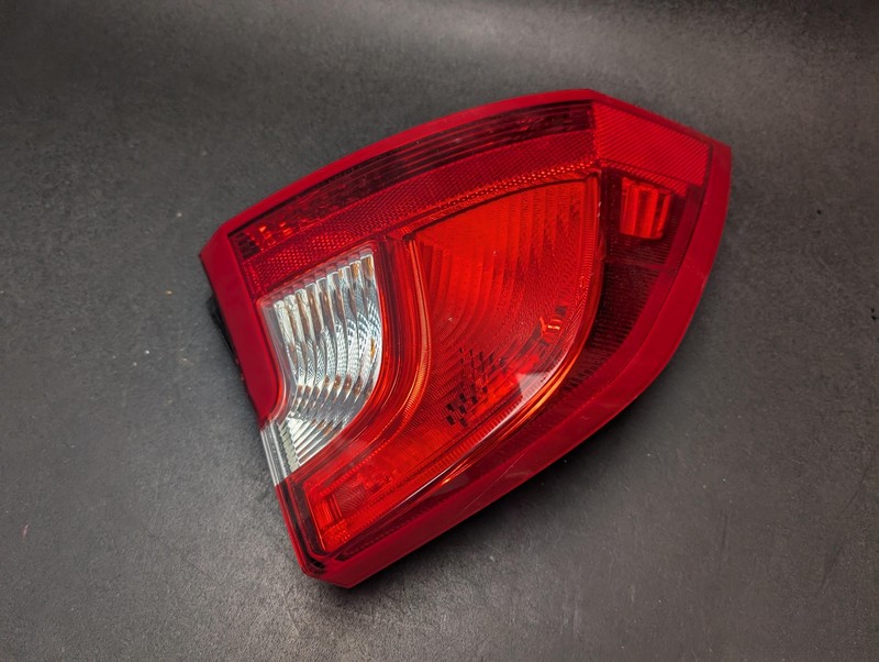 Rear Left Outer Tail Light Lamp 2015 Volvo S60 31395930 2014 2016 2017 2018