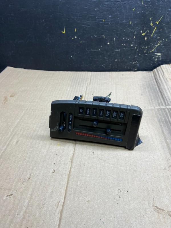 1990 to 1994 Chevrolet Astro Gmc Safari Climate Control A/C Heater OEM X1740 DG