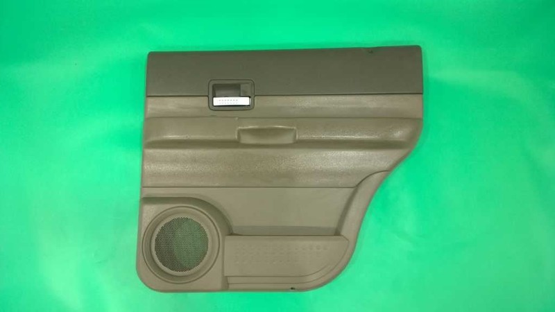 04 05 DURANGO PASSENGER RIGHT REAR INTERIOR DOOR PANEL OEM 2704-62