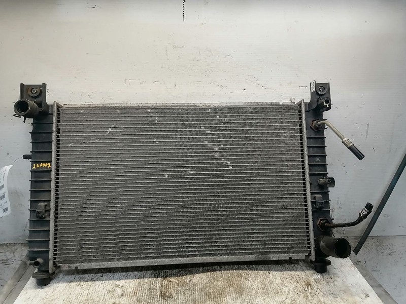 Radiator ID 15193110 Fits 99-04 SIERRA 1500 PICKUP 1728677