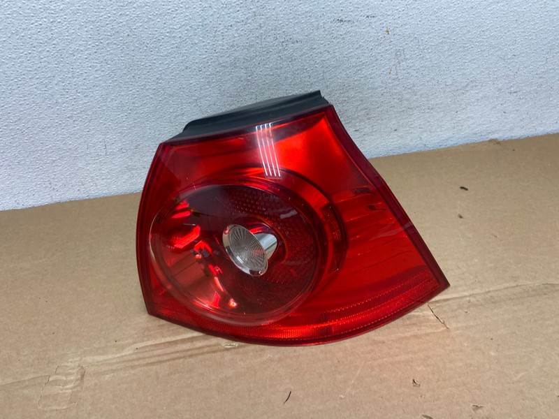 2006 2007 2008 Volkswagen Golf MK5 5 Right Passenger Tail Light Oem AD3793 LK