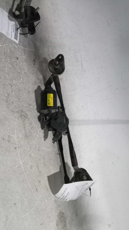 2011 Hyundai Accent Wiper Motor OEM 981101G000 144K Miles - Used