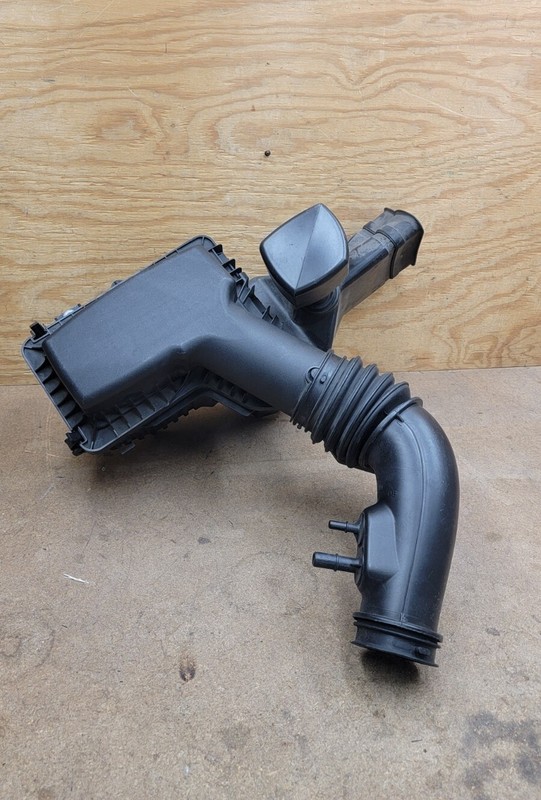 2015 2016 2017 Ford Mustang 3.7 Air Box Intake Cleaner OEM