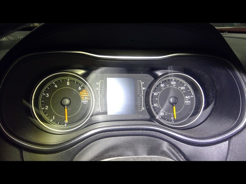 Speedometer Cluster 140 MPH 3.5" Screen Fits 19 CHEROKEE 1519976