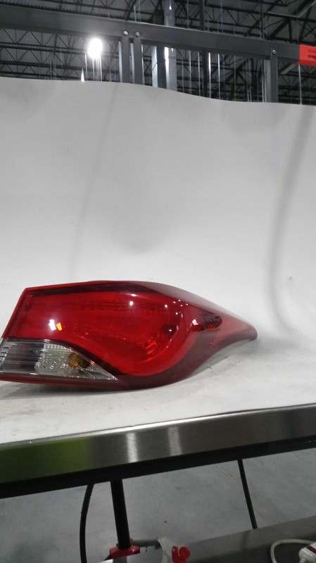 Used Right Tail Light Assembly fits: 2015 Hyundai Elantra Cpe Korea built quarte