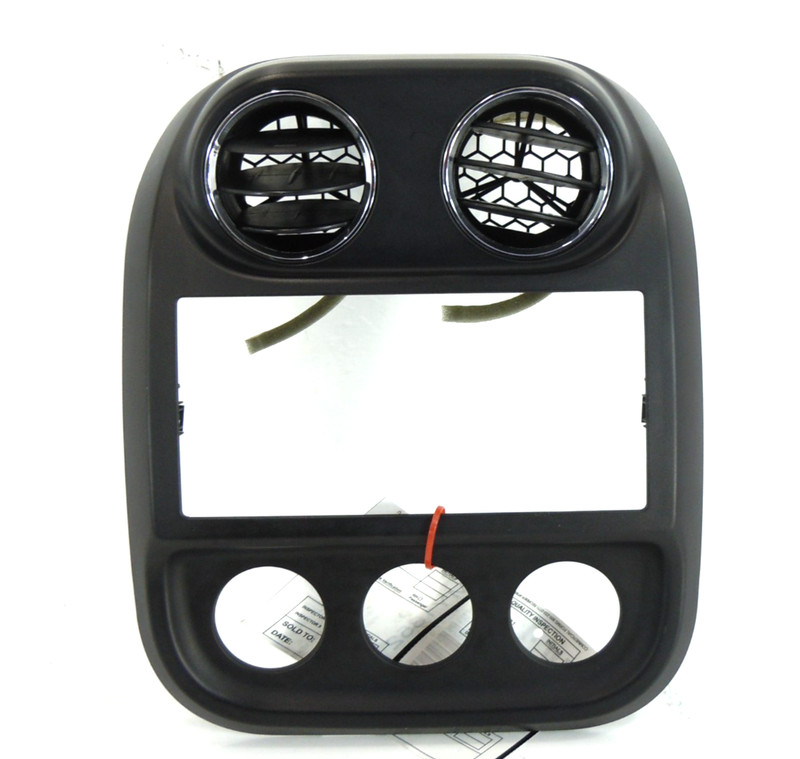 2011 11 Jeep Patriot Center Dash Dashboard Radio Trim Surround W/ Air Vents OEM