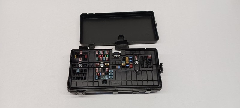 20-'24 FORD EXPLORER Engine Fuse Box XLT OEM 1 Year Warranty!