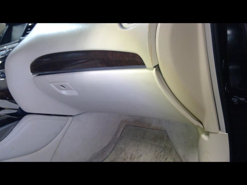 2014-2015 QX60 Glove Box 1624063