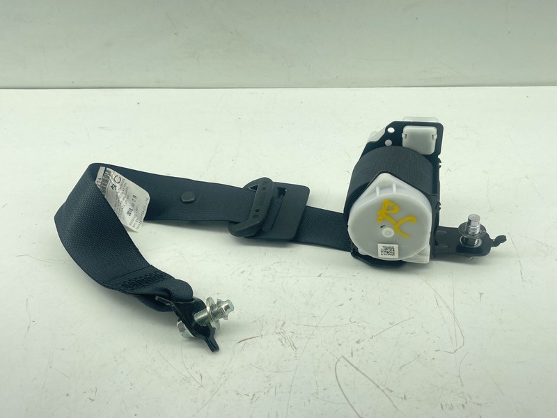 18–20 INFINITI Q50L Rear Center Seatbelt TKK-AH0-G2800 OEM