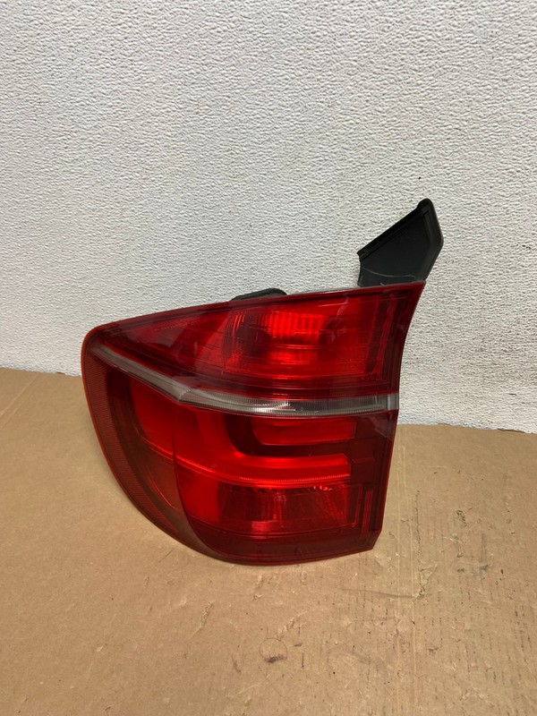 2011 2012 2013 Bmw X5 E70 Left Driver LH Tail Light Oem AD7990 LK