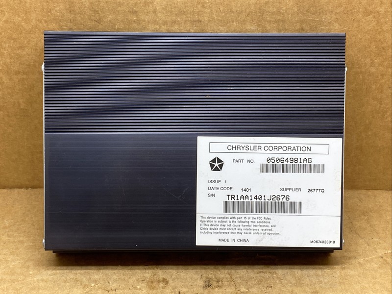 2013-2014 Dodge Charger Chrysler 300 Journey Audio Amplifier 05064981AG OEM