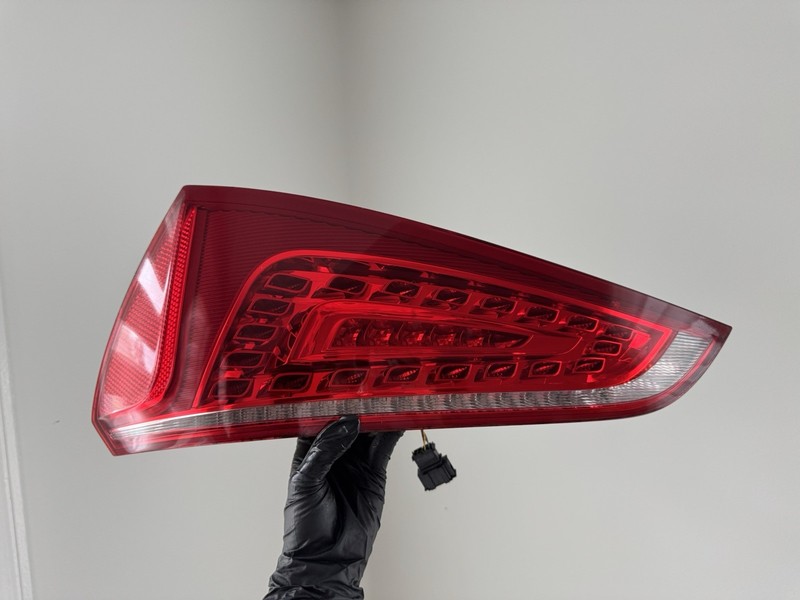 2013-2017 Audi Q5 Right Passengers Side Rear LED Tail Light Brake Lamp OEM