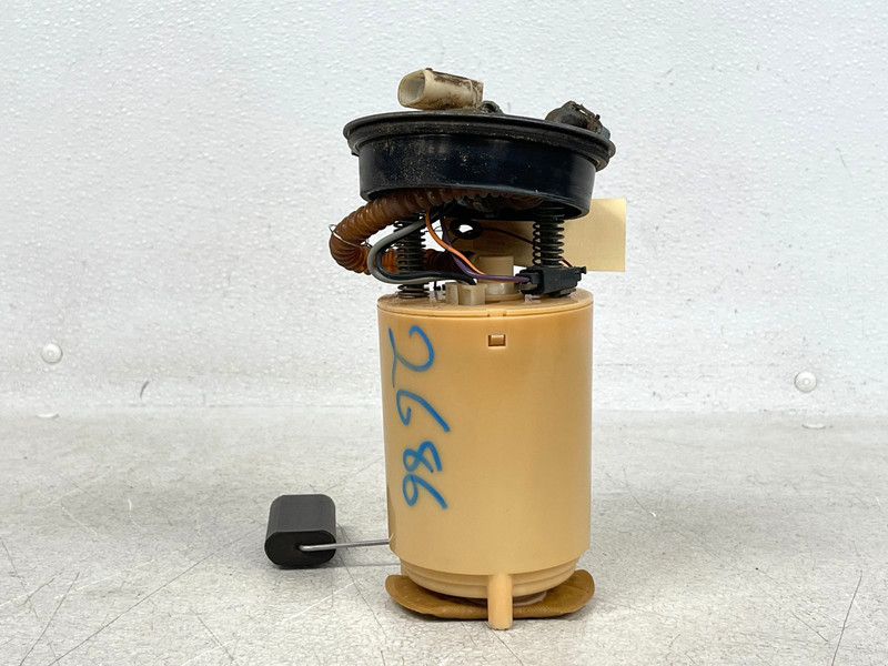⭐2003-2006 CHEVROLET SSR GAS FUEL PUMP LEVEL SENDING UNIT ASSEMBLY OEM LOT2686