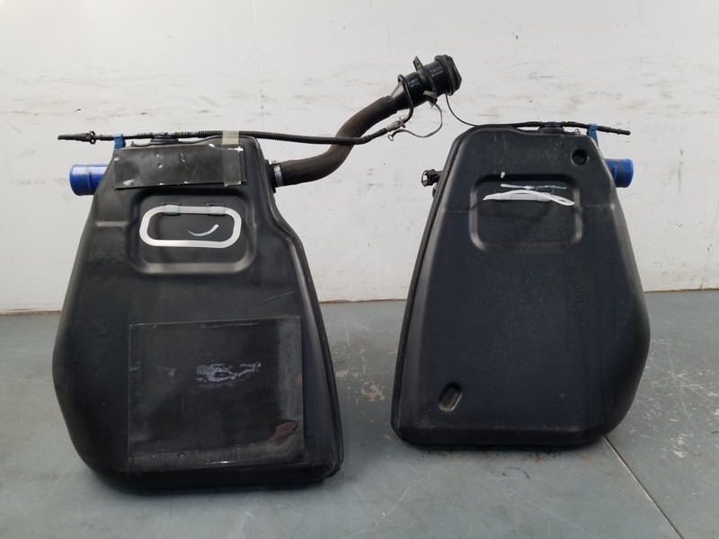 2001 Chevy Corvette C5 Z06 Fuel Tanks / Filler Neck #3537 B9