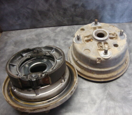1986 Kawasaki Bayou ATV KLF 300 KLF300 ATV Right Rear Brake Drum Hub Cover K11
