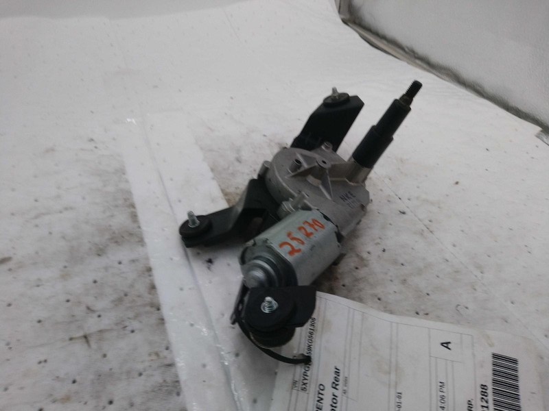 Used Back Glass Wiper Motor fits: 2019 Kia SorentoGrade A