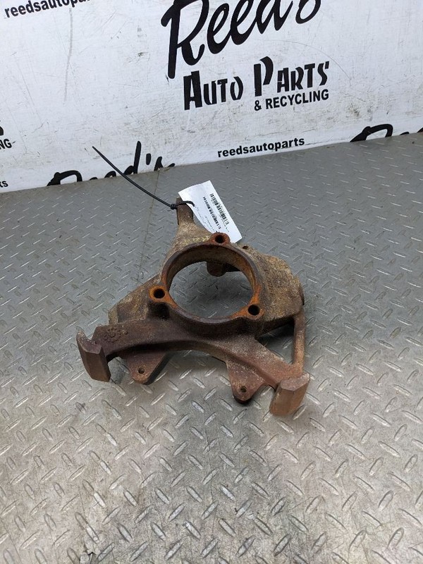 Passenger Front Spindle/Knuckle Without ABS Fits 90-95 97-06 WRANGLER 1195291