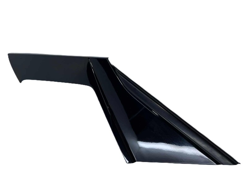 2023 Chevy Bolt EUV RH Passenger Rear Quarter Panel Trim Molding Black 42777017