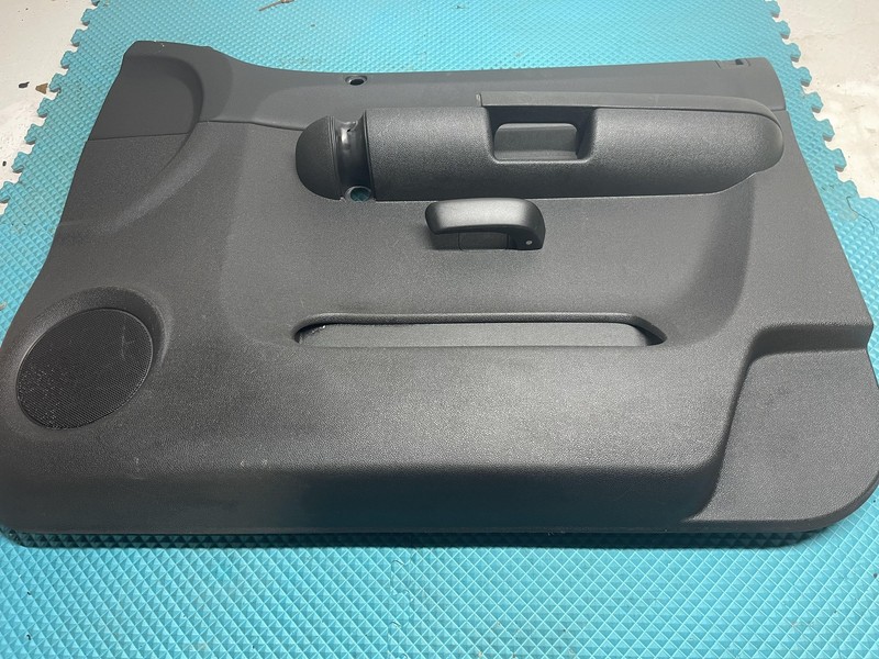 2007 - 2009 Chevrolet Silverado Front Passenger Right Door Panel Black Ebony !